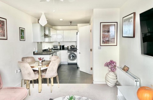Churchill Apartment | Central London skyline view highest floor service apartment