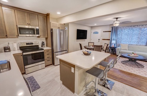 East Colorado Springs House | Central Luxury Retreat - Hot tub, Firepit, TVs, Grill, Games