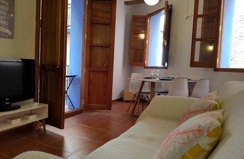 Ciutat Vella Apartment | Central Market Cozy One Bedroom Wifi Apartment