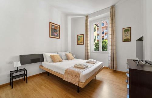 Abbadesse Apartment | Central Milan Apartment - 10 min Duomo