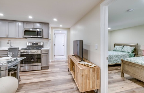 North Ironbound Apartment | Central Newark Apartment: 1 Mi to Downtown!