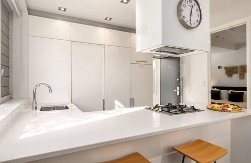 Queenstown City Centre Apartment | Central on Kent | Gas Fire | Mountain Views