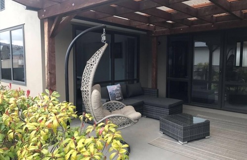 Lowburn House | Central Otago Touch of Class