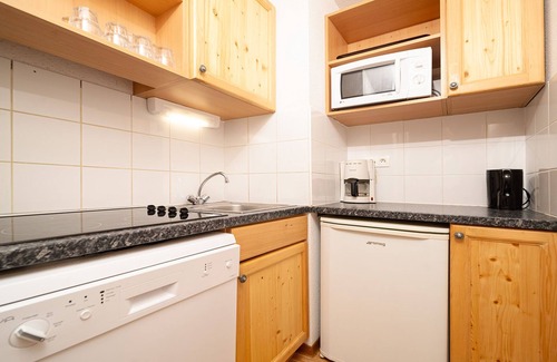 Allos Apartment | Central Park by Interhome