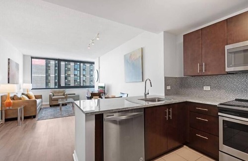 Hudson Exchange Apartment | Central & Pet-friendly 1BR w. Full Kitchen & Oven | Jersey City