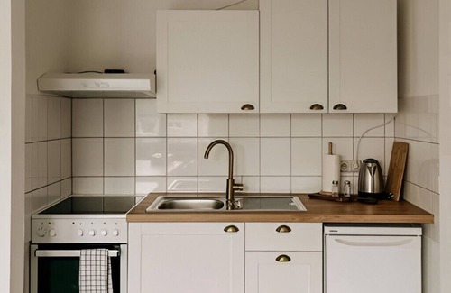 Frohnhausen Apartment | Central, quiet, close to trade fair/university hospital! MA3L