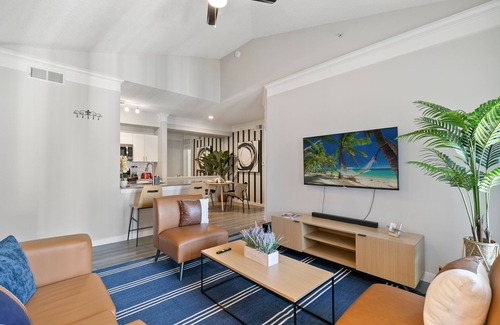 Far North Dallas Apartment | Central Ritzy Getaway with King Bed, Free Parking and Drinking Water Provided.