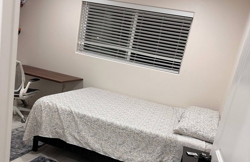 Simi Valley House | Central room in Simi Valley 3 minutes driving from RevolutionChurch