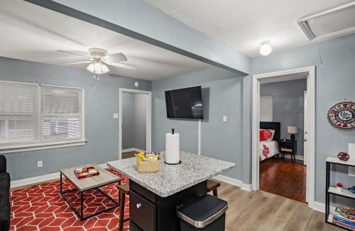 Richmond House | Central RVA Home 4 Bed, 3 Bath Getaway!