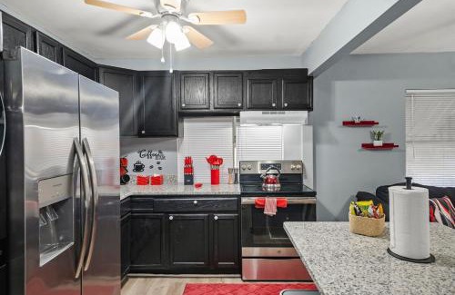 Richmond House | Central RVA Home 4 Bed, 3 Bath Getaway!