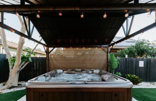 La Mesa House | Central SD, Luxury Home and Casita, Pool, BBQ, Sleeps10