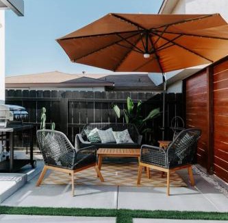La Mesa House | Central SD, Luxury Home and Casita, Pool, BBQ, Sleeps10