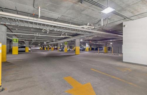 Rio Grande Apartment | Central SLC Apartment King Bed Gym Smart TV