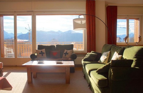 Noes Apartment | Central & Spacious, Richemont