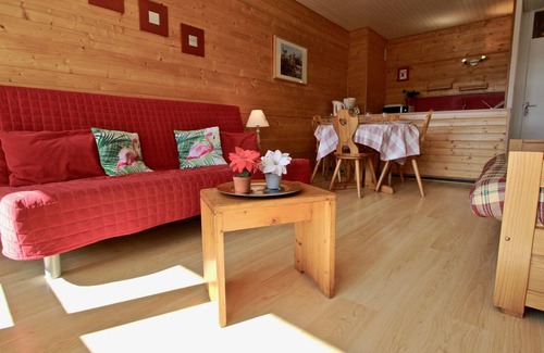 Chamrousse Apartment | Central Studio for 4 with South-Facing Balcony, Near Slopes