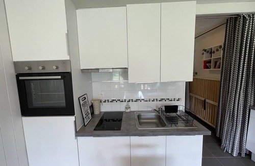 Laveissiere Apartment | Central studio with balcony and WiFi