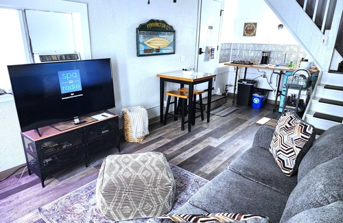 Pleasant View Apartment | Central Suite
