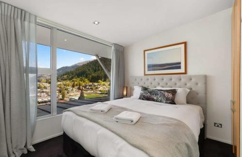 Queenstown City Centre House | Central Sunset Charm