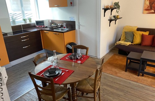 La Roche-Posay Apartment | Central T2 in La Roche-Posay: Free Parking, WiFi, Laundry Access