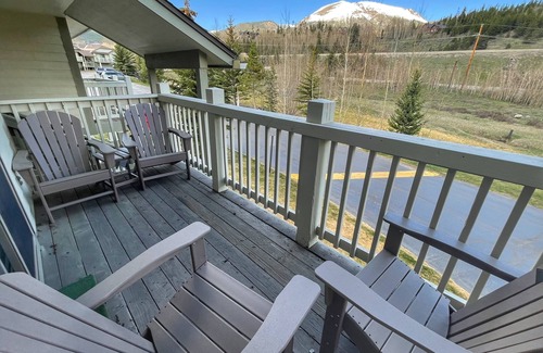 Frisco Condo | Central to 5+ Ski Resorts, Breweries, Restaurants, Shopping & More!