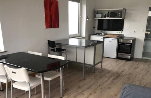 Moersenbroich Apartment | Central trade fair / seminar apartment - fully equipped with a large sun terrace!