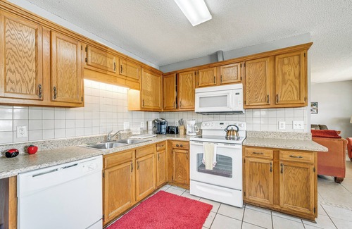 Warner Robins House | Central Warner Robins Vacation Rental w/Yard