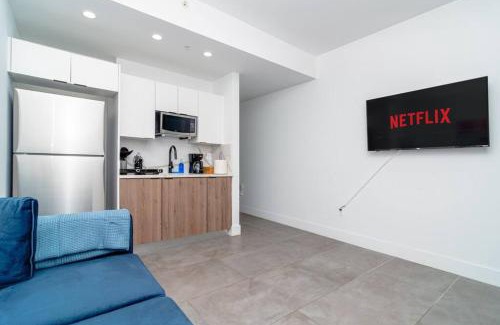 East Little Havana Apartment | Centrally Located 1BR with King Bed Near Brickell, Airport Downtown and Wynwood