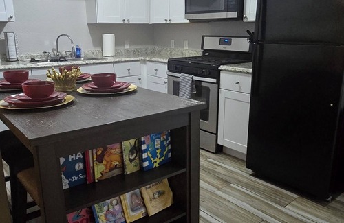 Lawton House | Centrally Located 2-bedroom house near restaurants, shopping center & Ft Sill