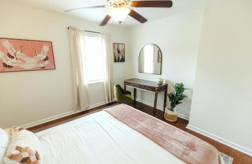 Midtown Apartment | Centrally Located 2BR Overton Square Unit 1 Fast WiFi Free Parking Yes Pets