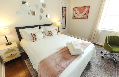 Midtown Apartment | Centrally Located 2BR Overton Square Unit 1 Fast WiFi Free Parking Yes Pets