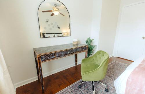 Midtown Apartment | Centrally Located 2BR Overton Square Unit 1 Fast WiFi Free Parking Yes Pets