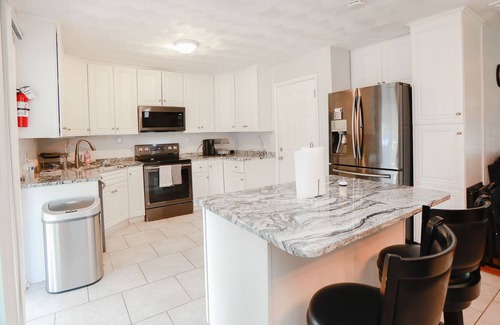 Norfolk - Virginia Beach House | Centrally located 3 BR home, Dog friendly with large backyard!