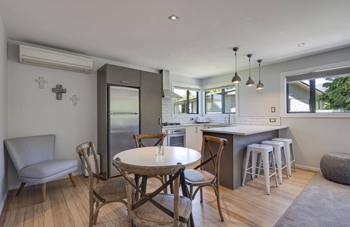 Arrowtown Cottage | Centrally located Arrowtown Cottage
