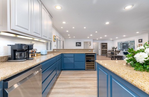 Oak Park - Northwood House | Centrally located cozy home close to everything.