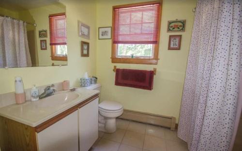 North Truro House | Centrally Located Capacious 3 Bedroom