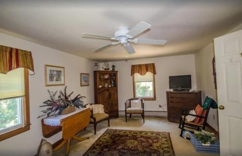 North Truro House | Centrally Located Capacious 3 Bedroom