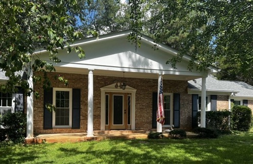 Athens House | Centrally located classic Athens home