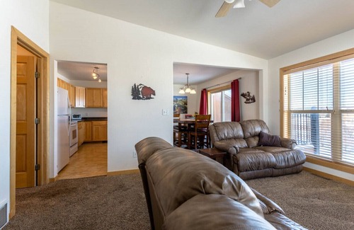 Fraser House | Centrally Located Cozy Townhome in Fraser
