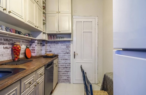Macka Apartment | Centrally Located Flat in Besiktas