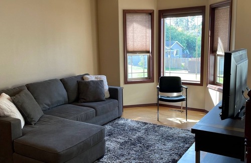 Lincoln Heights House | Centrally Located Home w/Game Room - Pet Friendly w/HUGE Yard