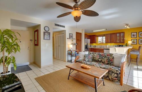 Historic Kailua Village Apartment | Centrally Located Kailua-Kona Condo with Lanai!