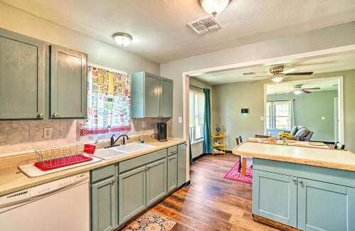 Lawton House | Centrally Located Lawton Home Dogs Welcome!