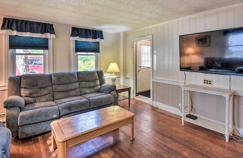Meredith Apartment | Centrally Located Meredith Apt: Walk to Lakes
