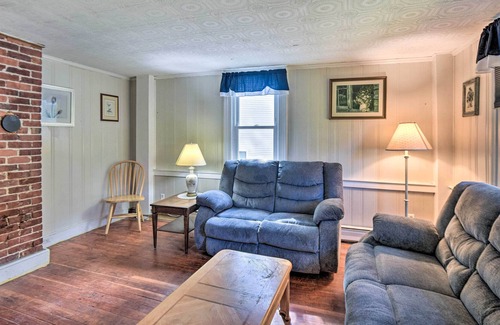 Meredith Apartment | Centrally Located Meredith Apt: Walk to Lakes