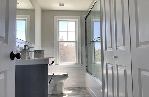 East Chop House | Centrally Located Modern Waterfront Property