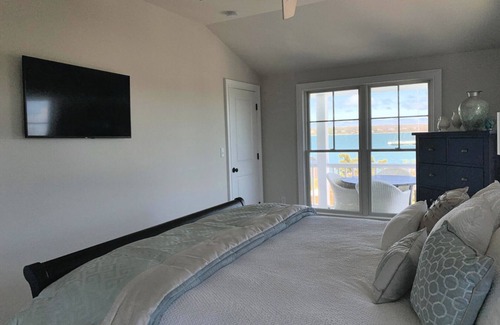 East Chop House | Centrally Located Modern Waterfront Property