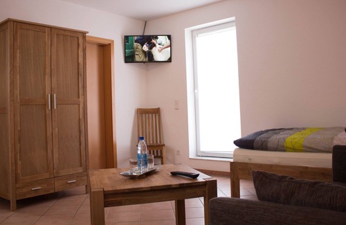 Celle House | Centrally located modern apartment with terrace