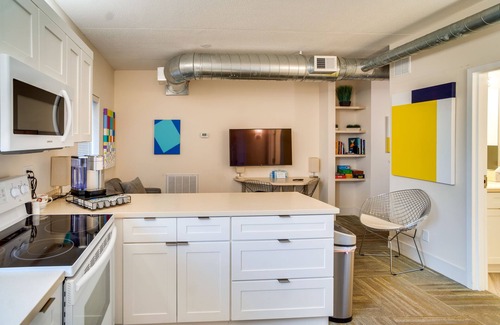 Historic Edgefield Condo | Centrally Located Nashville Home: 3 Mi to Broadway