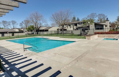 Modesto House | Centrally Located Near Hospitals