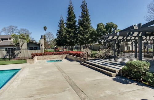 Modesto House | Centrally Located Near Hospitals